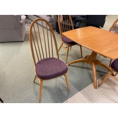 Ercol Windsor Small Extending Dining Table & 4 Quaker Dining Chairs.
