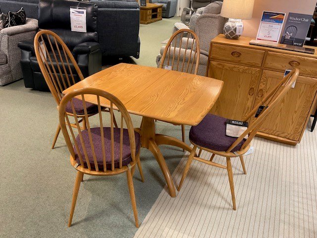 Ercol Furniture Ercol Windsor Small Extending Dining Table & 4 Quaker Dining Chairs.